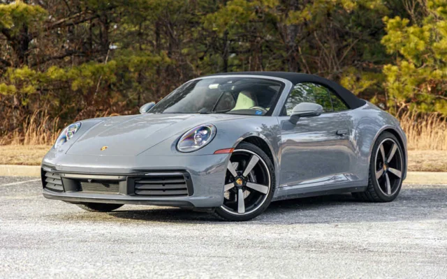 Porsche 911 Carrera 4 Cabriolet