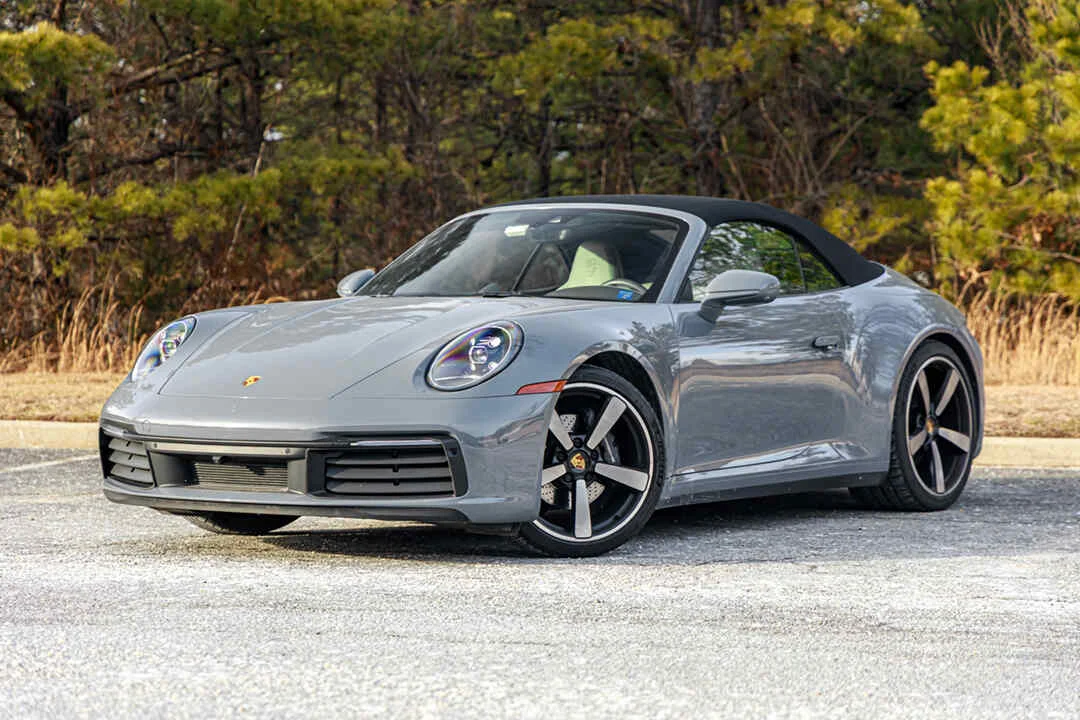 Porsche 911 Carrera 4 Cabriolet photo 2
