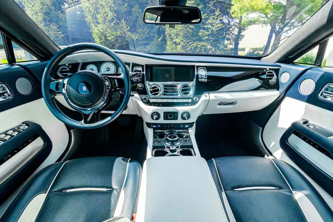 Rolls-Royce Wraith photo 5