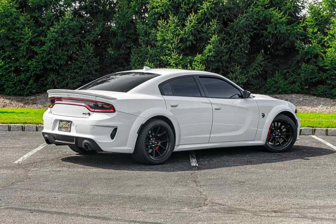 Dodge Charger Hellcat Redeye Jailbreak photo 3