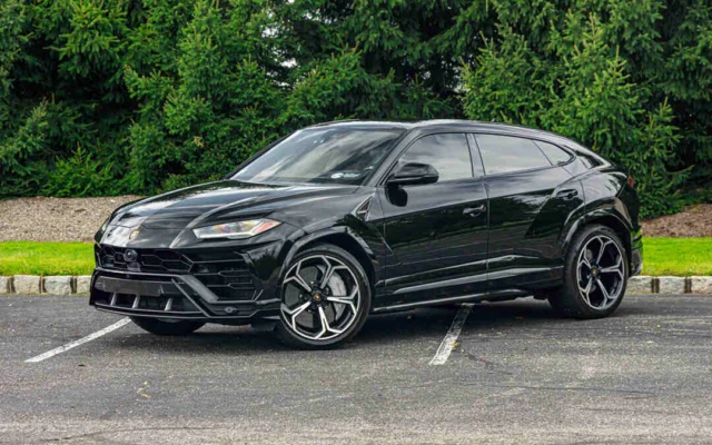 Urus Black