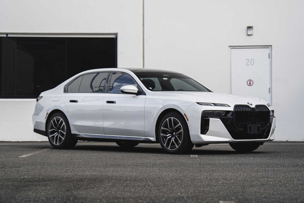 BMW 740i
