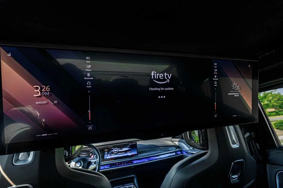 BMW 760i photo 7