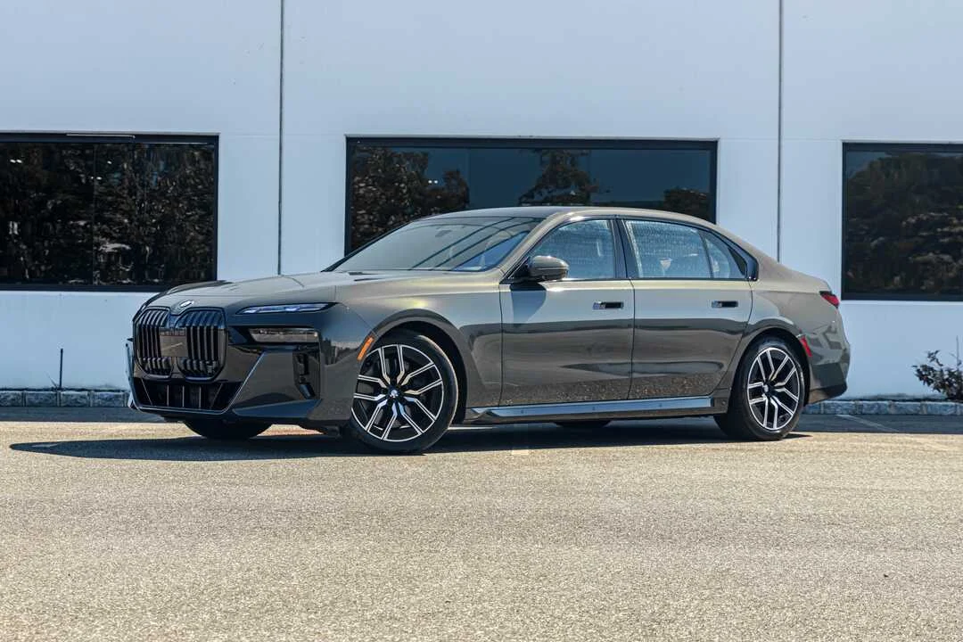BMW 760i Gray