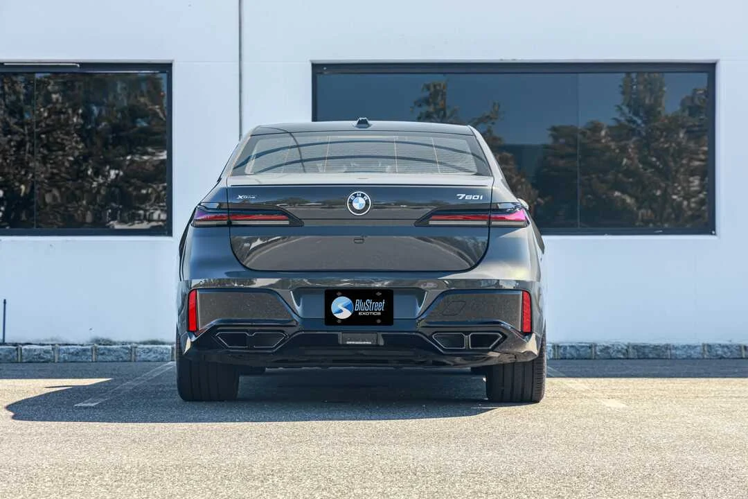 BMW 760i photo 4