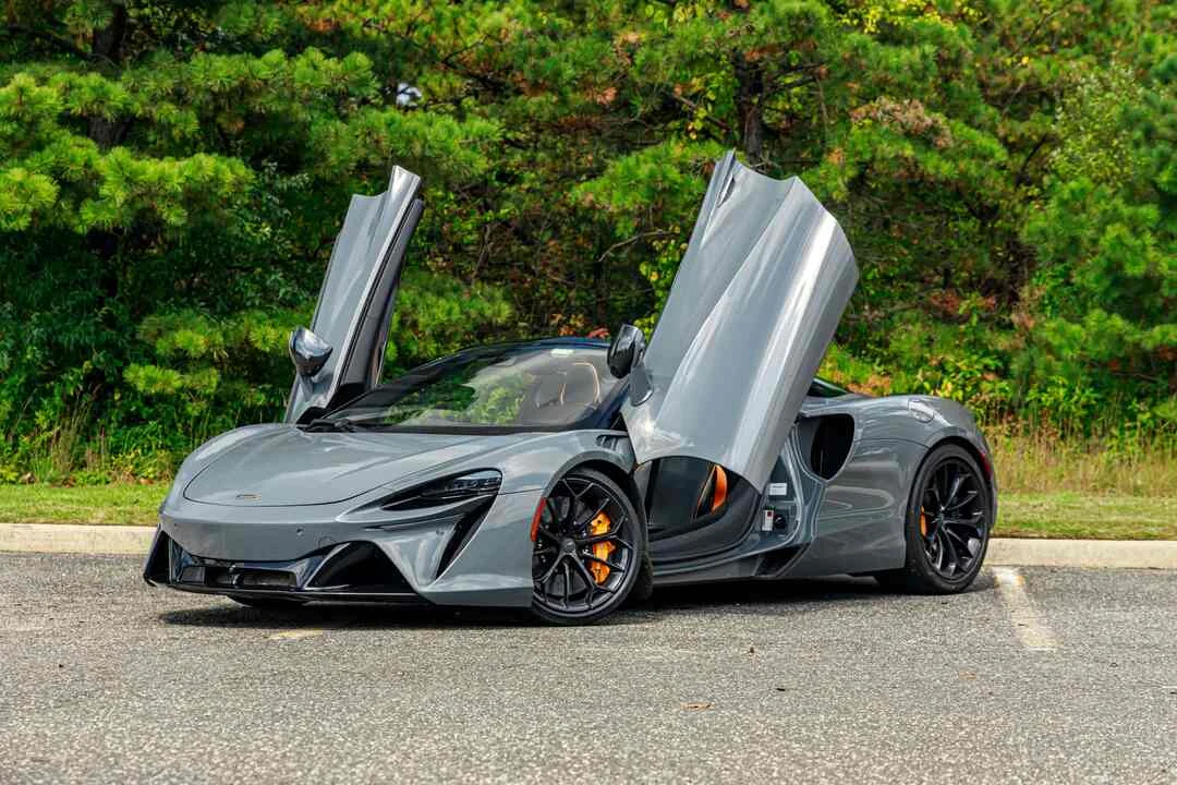 McLaren Artura Spyder