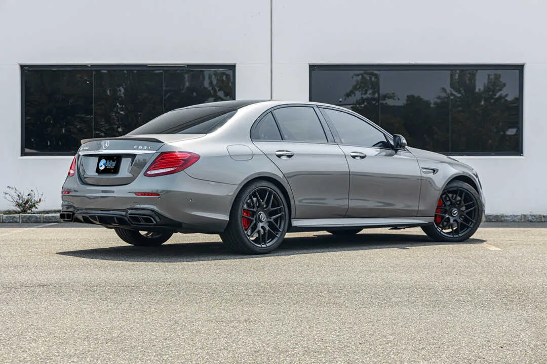 Mercedes-Benz E63S AMG photo 4