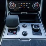 LR Range Rover SE Gray