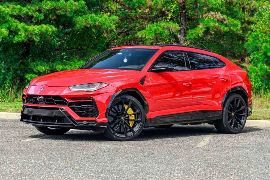 Lamborghini Urus Red/Black Rental