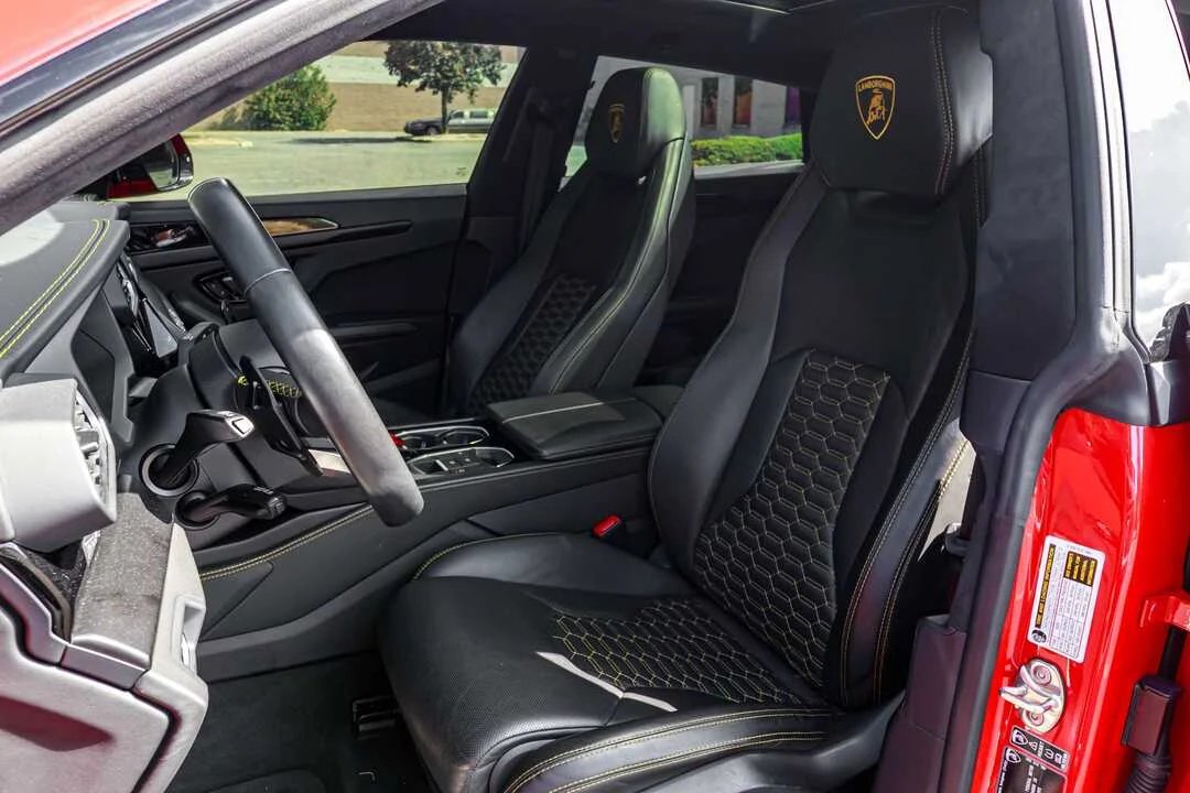 Lamborghini Urus photo 6
