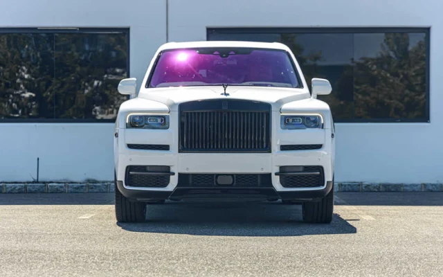 Rolls-Royce Cullinan White/Red
