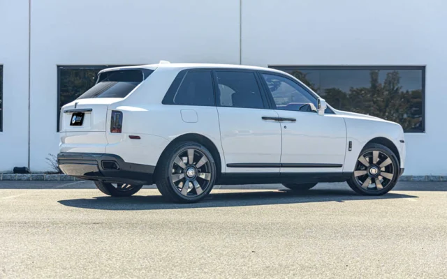Rolls-Royce Cullinan White/Red