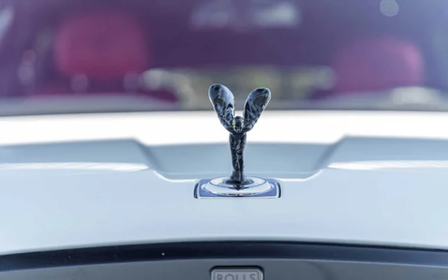 Rolls-Royce Cullinan White/Red