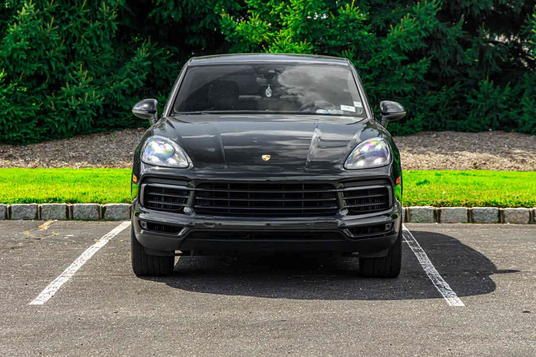 Porsche Cayenne S photo 2