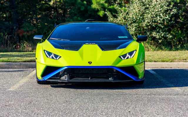 Lamborghini Huracan STO Green/Blue