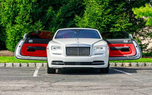 Rolls Royce Black Badge Dawn