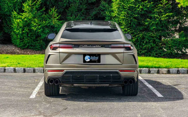 Lamborghini Urus Bronze