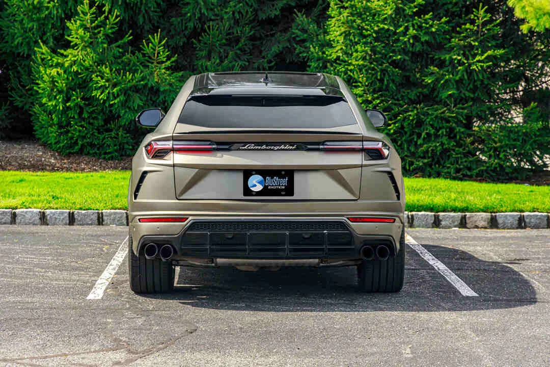 Lamborghini Urus photo 3