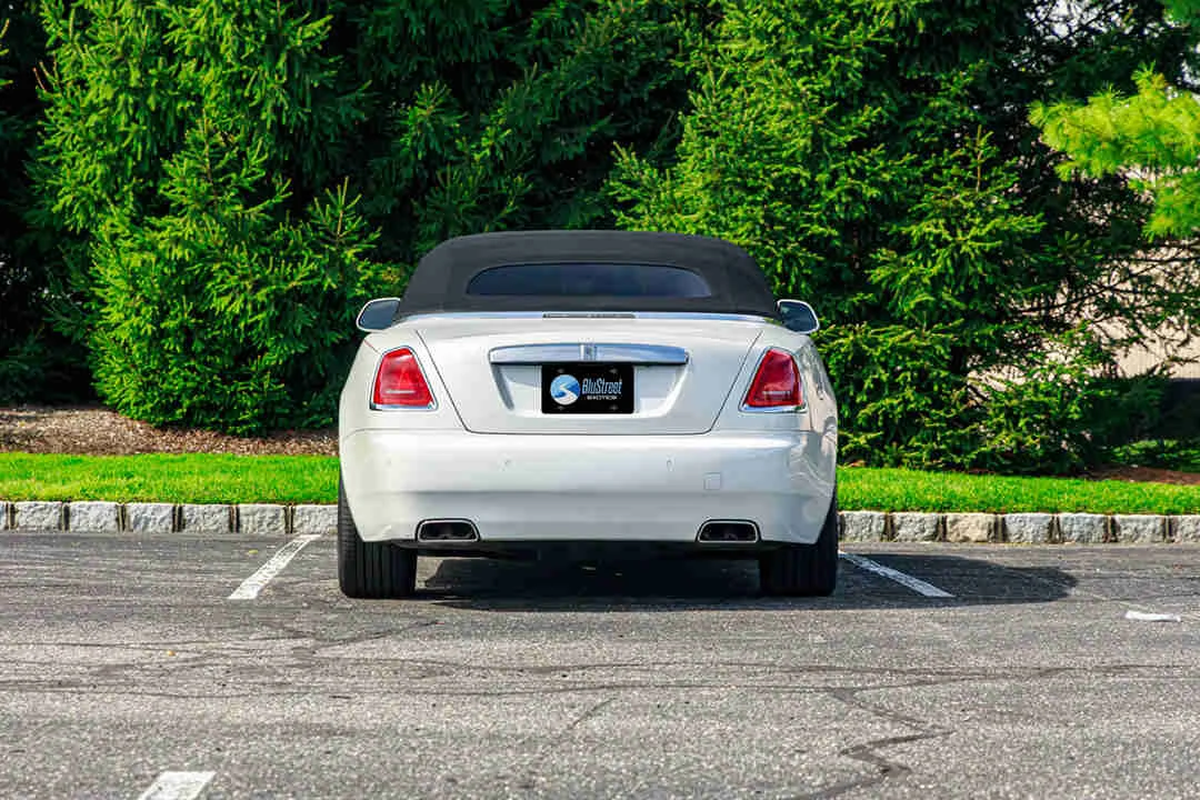 Rolls-Royce Black Badge Dawn photo 4