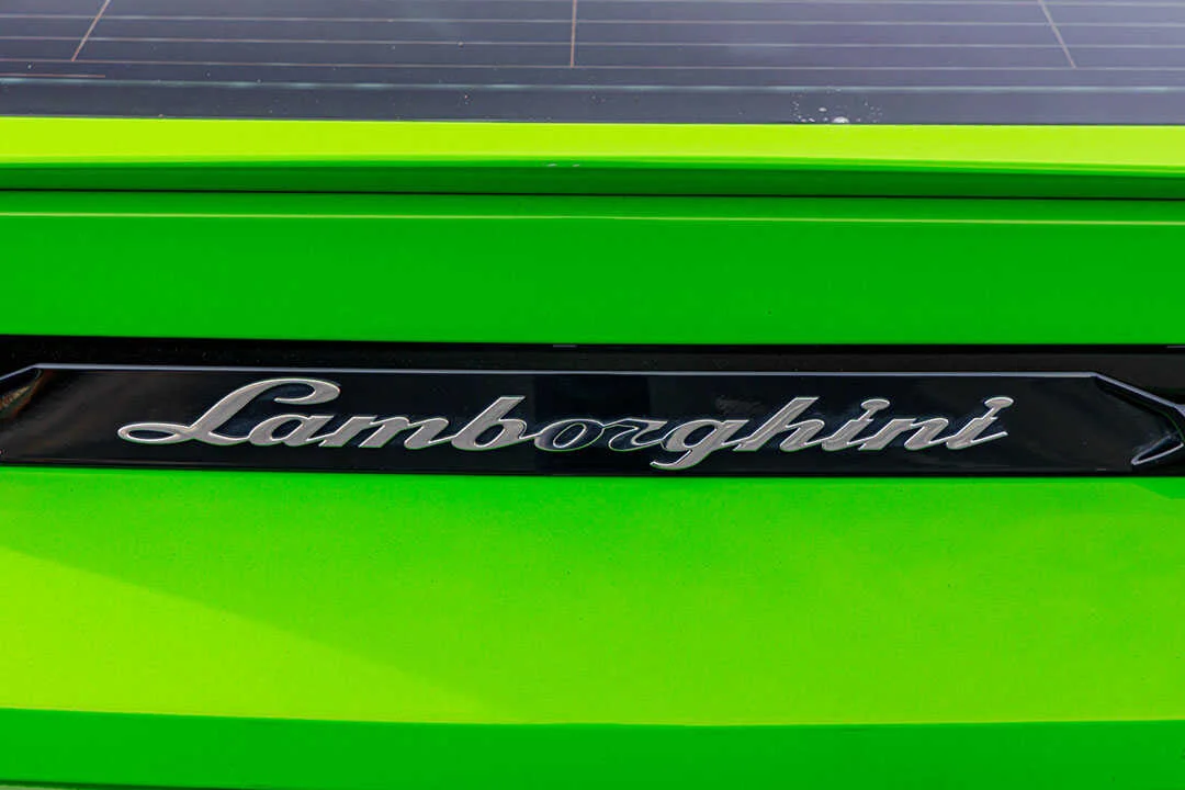 Lamborghini Urus photo 5