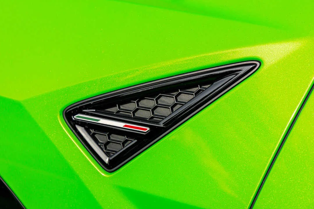 Lamborghini Urus photo 6