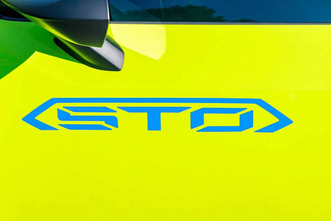 Lamborghini Huracan STO photo 7