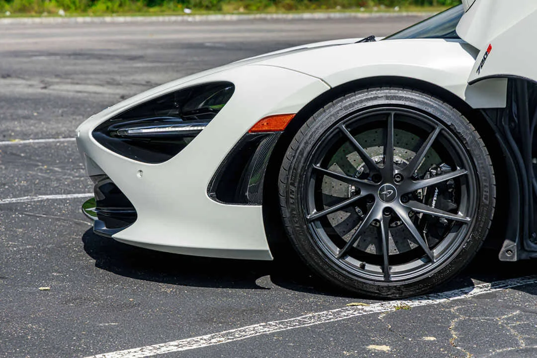 McLaren 720s photo 7