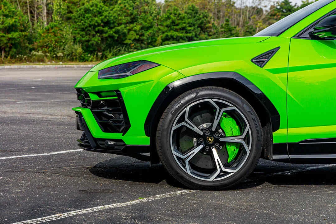 Lamborghini Urus photo 8