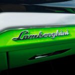 Lamborghini Urus Slime Green