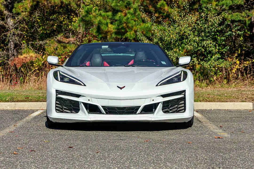 Chevrolet Corvette C8 E-Ray Convertible photo 2