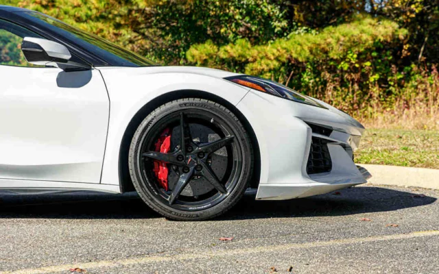 Corvette C8 E-Ray Convertible White