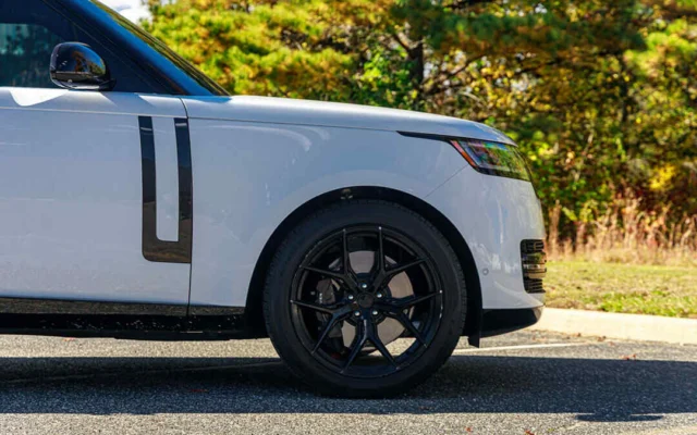 Range Rover SE White