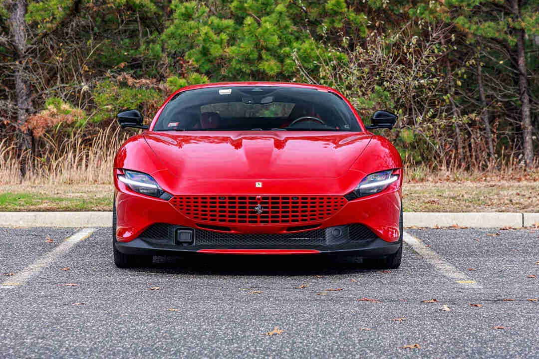 Ferrari Roma photo 2