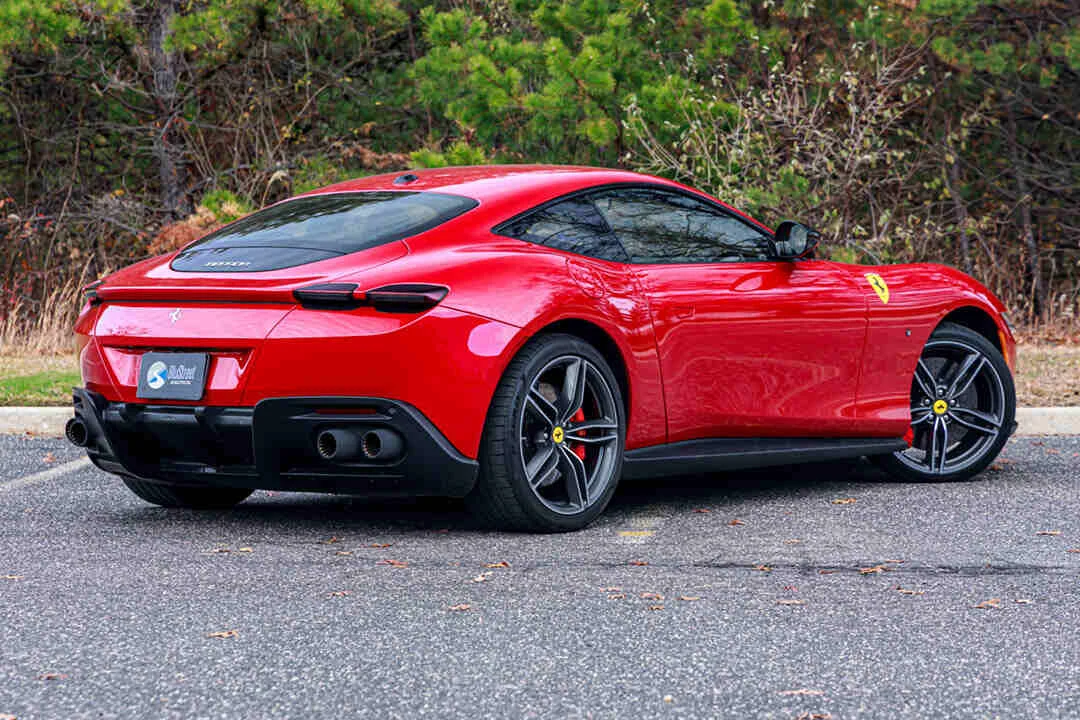 Ferrari Roma photo 3