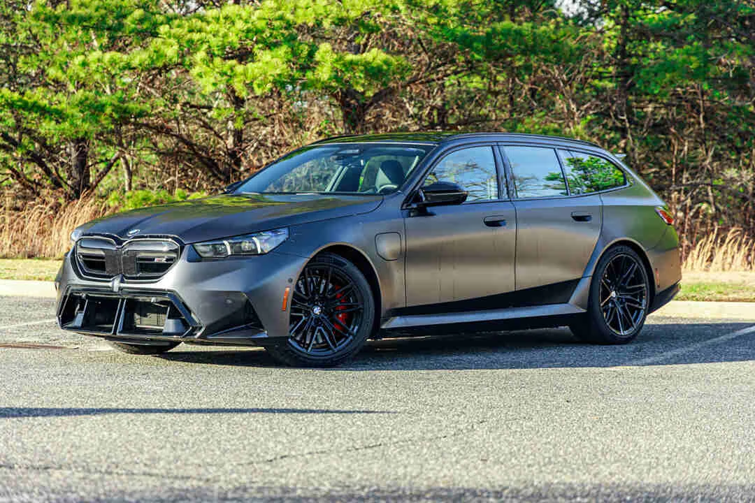 BMW G99 M5 Frozen Wagon