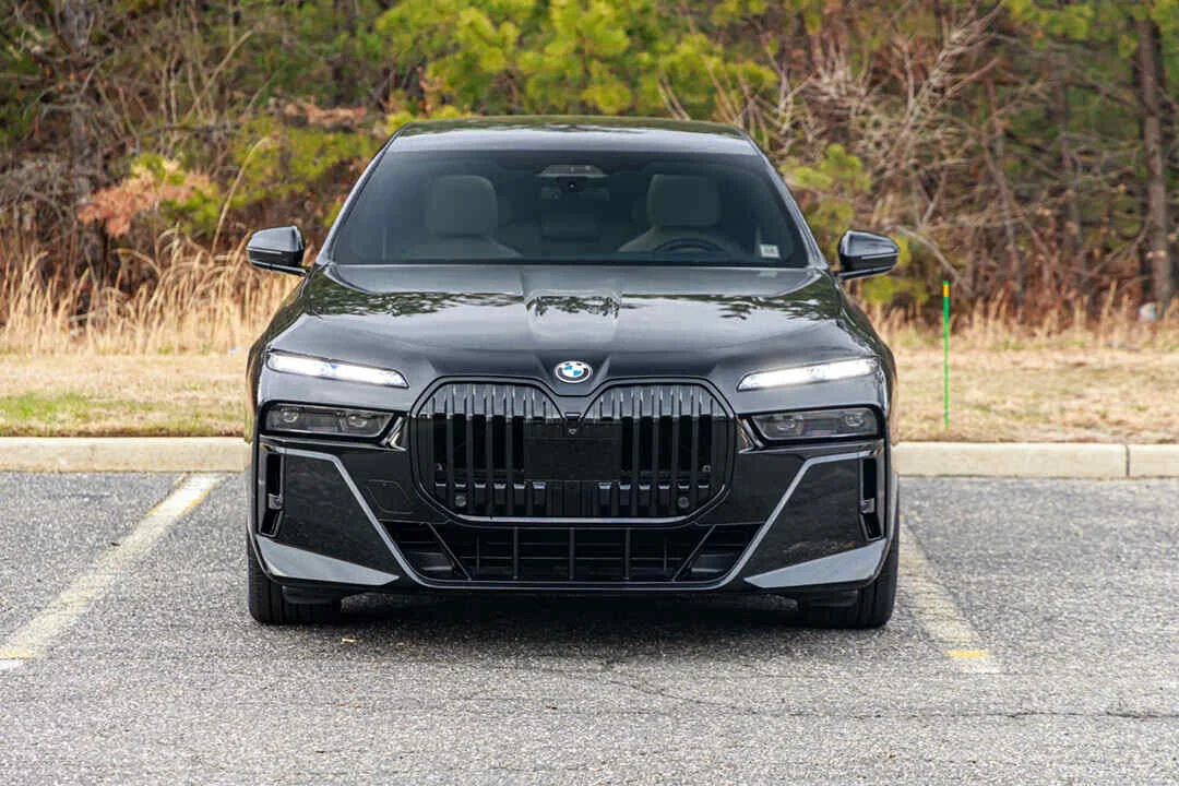 BMW 760i photo 2