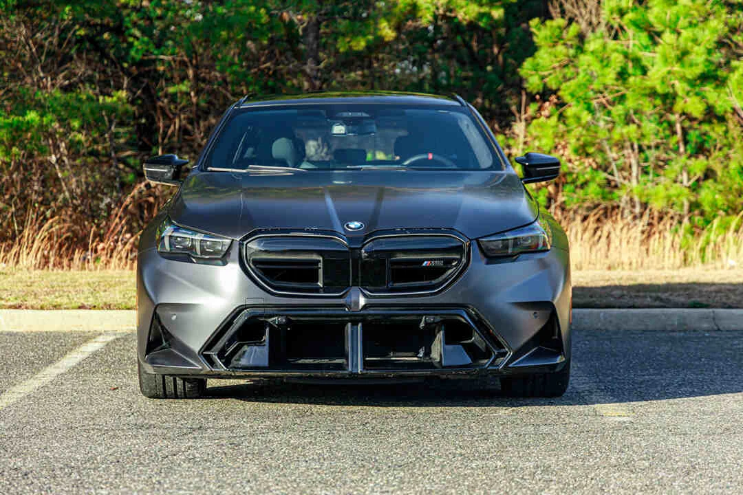 BMW G99 M5 Frozen Wagon photo 2