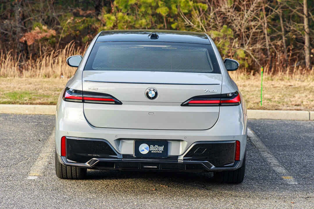 BMW 740i photo 3