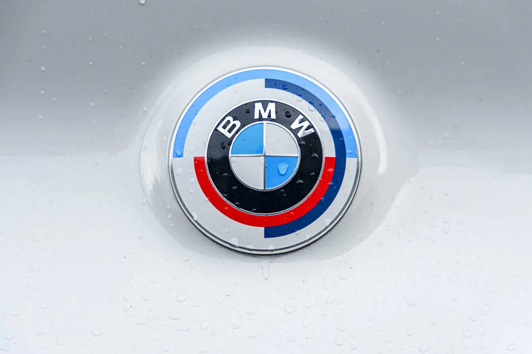 BMW M8 Competition Convertible photo 6