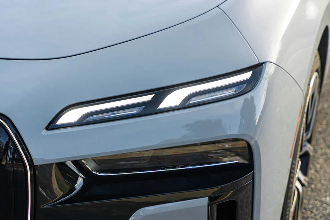 BMW 740i photo 7