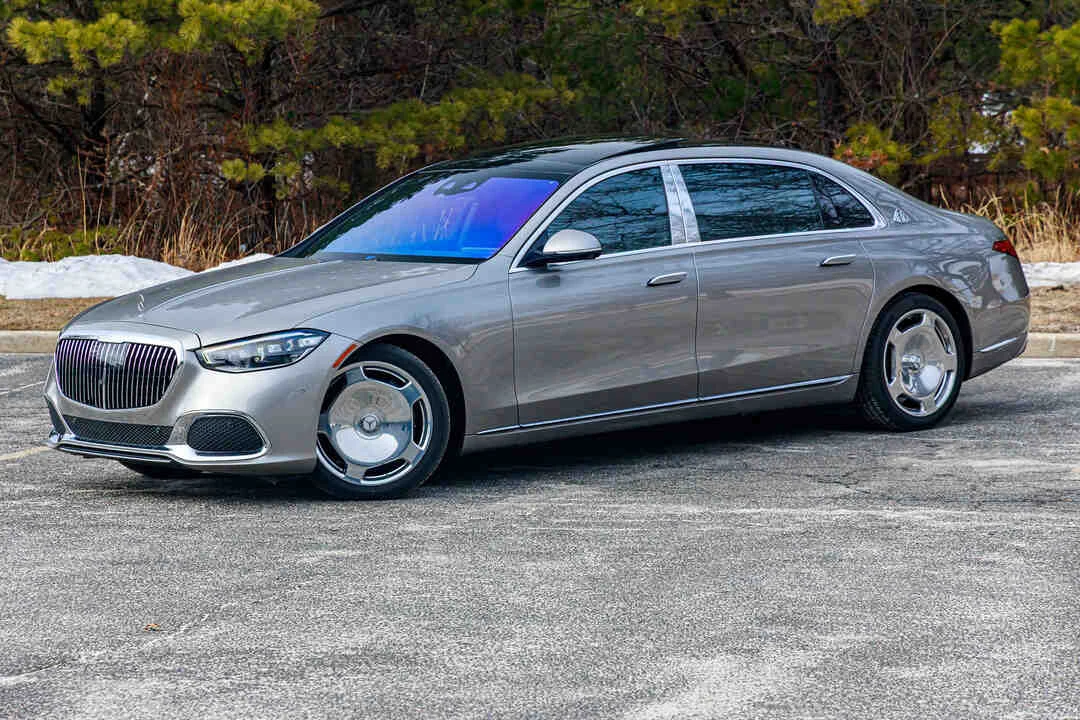 Mercedes-Benz S580 Maybach Silver rental in New York