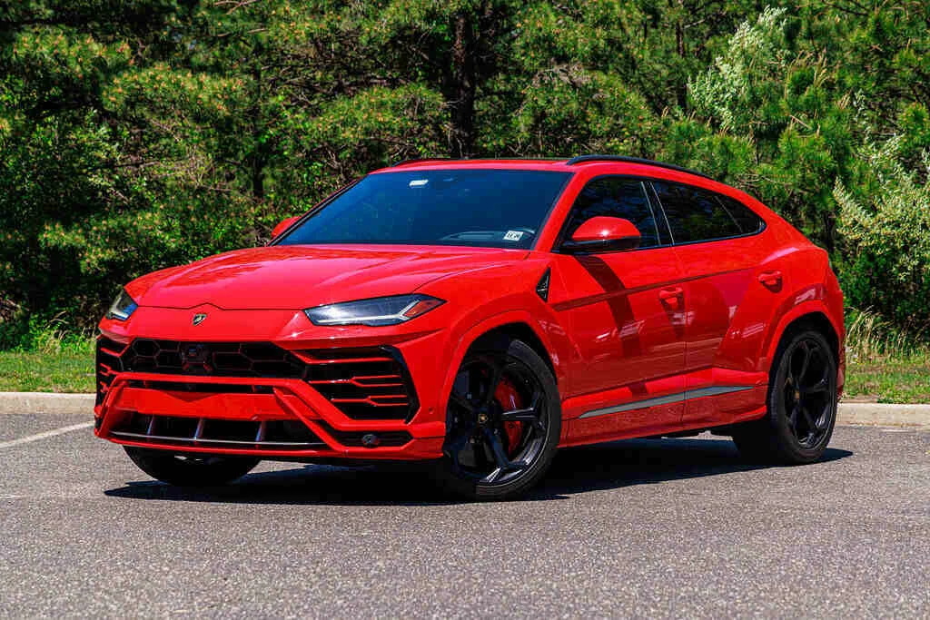 Lamborghini Urus Red rental in New York