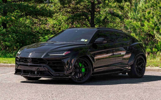 Urus Widebody Black