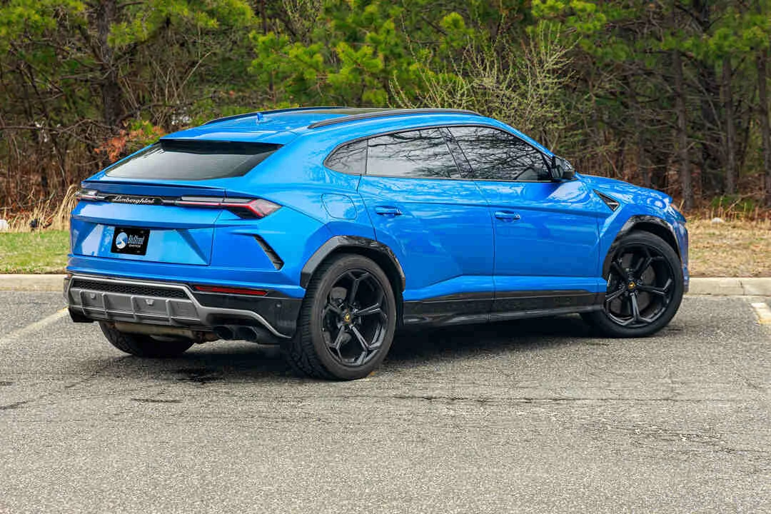 Lamborghini Urus photo 4