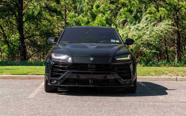 Lamborghini Urus Widebody Black