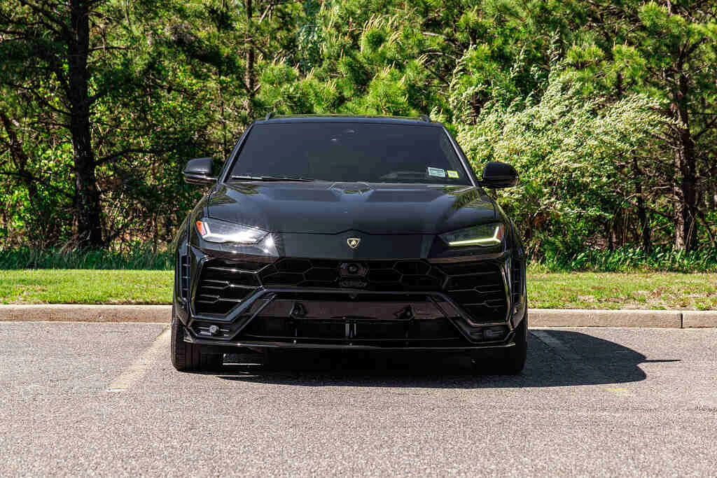 Lamborghini Urus Widebody photo 2