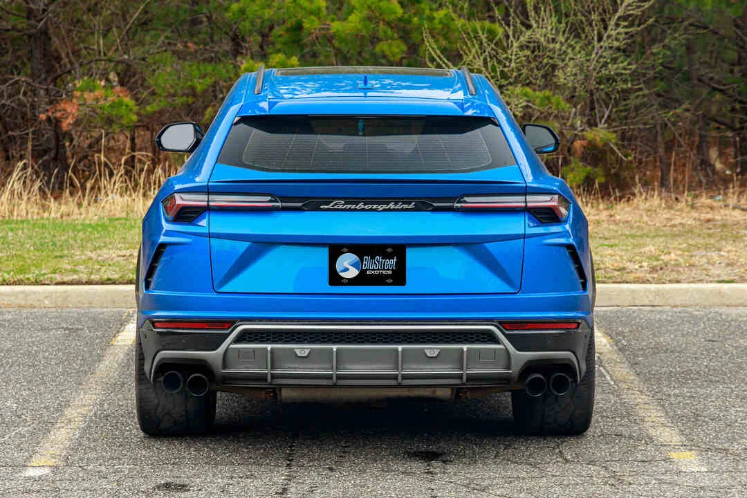 Lamborghini Urus photo 3