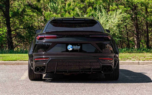 Lamborghini Urus Widebody Black