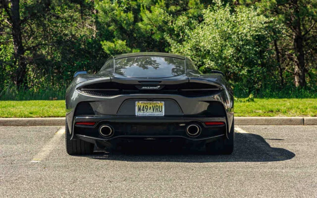 McLaren GT Black