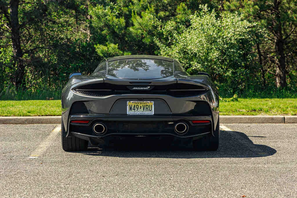 McLaren GT photo 3